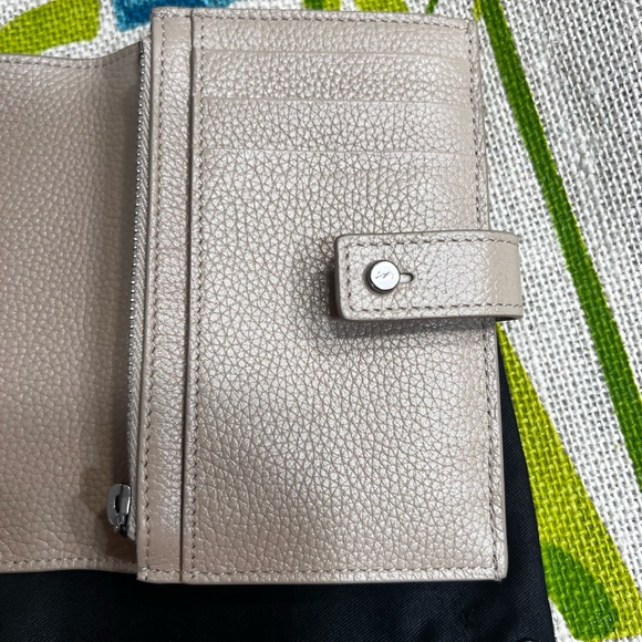 Saint Laurent Bi-fold leather wallet - Picture 9 of 15